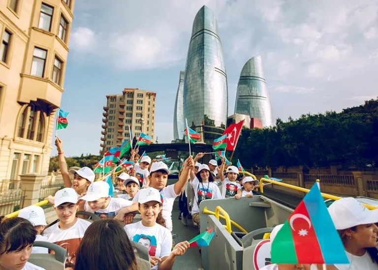 Dağüstü parkda şəhid övladları ilə növbəti görüş