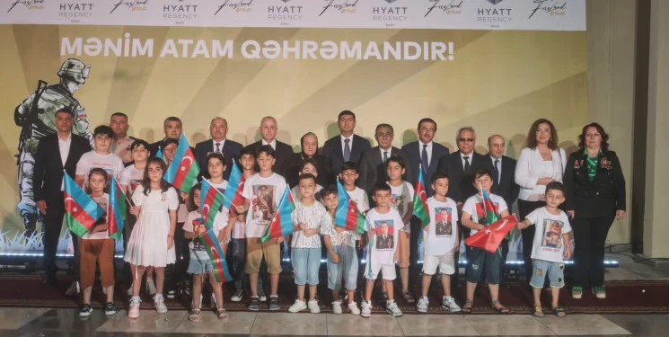 Şəhid övladlarının görüşündə “Mənim Atam Qəhrəmandır” klipi təqdim olundu