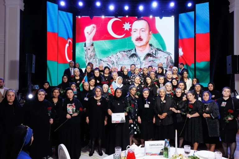 Zəfərin üçüncü ildönümündə şəhid anaları bir araya gəldi