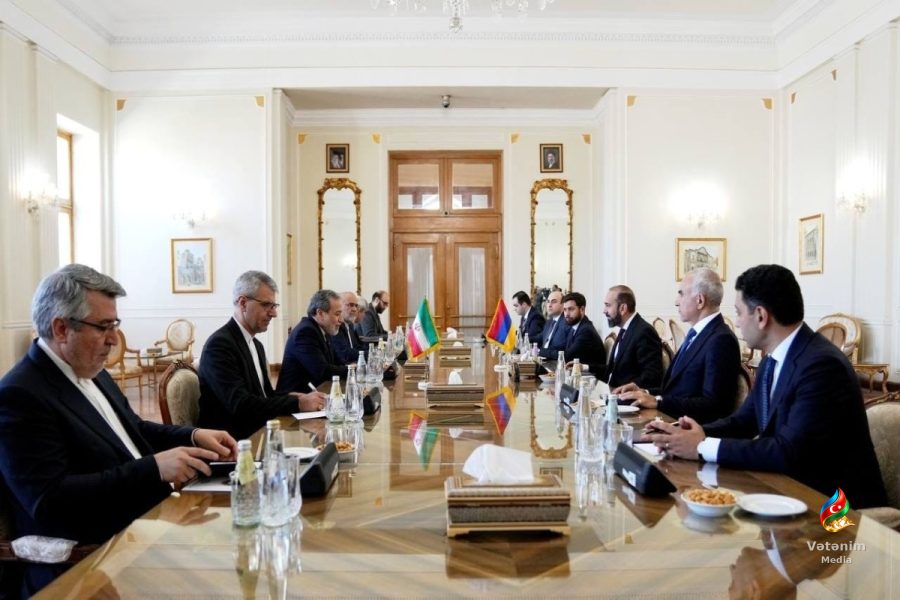Tehranda Əraqçi ilə Mirzoyan arasında ikitərəfli və regional məsələlər üzrə danışıqlar keçirilib