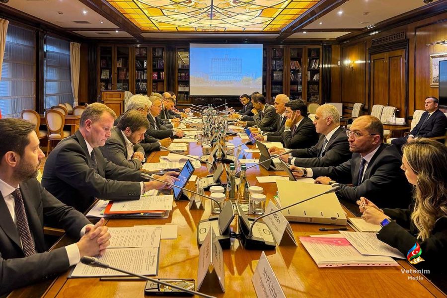 Şahin Mustafayev Rusiyada Aleksey Overçukla ticarət və iqtisadi əməkdaşlığı müzakirə edib