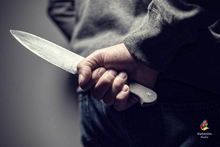 Şəmkirdə 18 yaşlı gənc qardaşı ilə mübahisədən sonra bıçaqlanıb