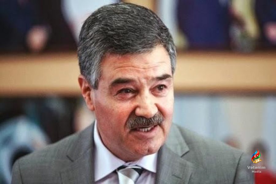 Alim vahid məktəb geyiminin hicab qadağası ilə əlaqəsi olmadığını deyib