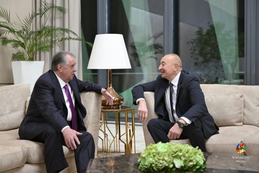 Prezident İlham Əliyev Tacikistan Prezidenti ilə görüşüb