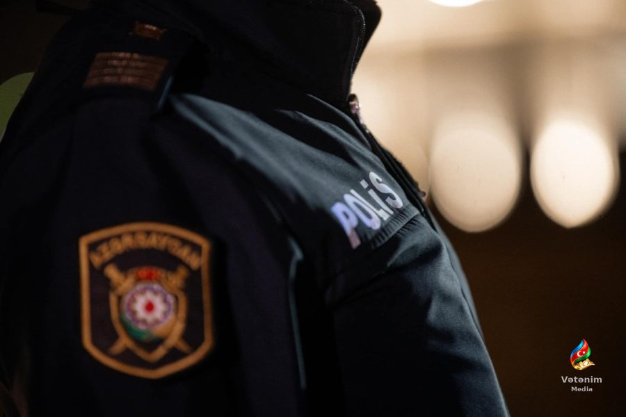 Kosmetikaya görə dərsə buraxılmayan şagirdin atası məktəbdə insident törədib