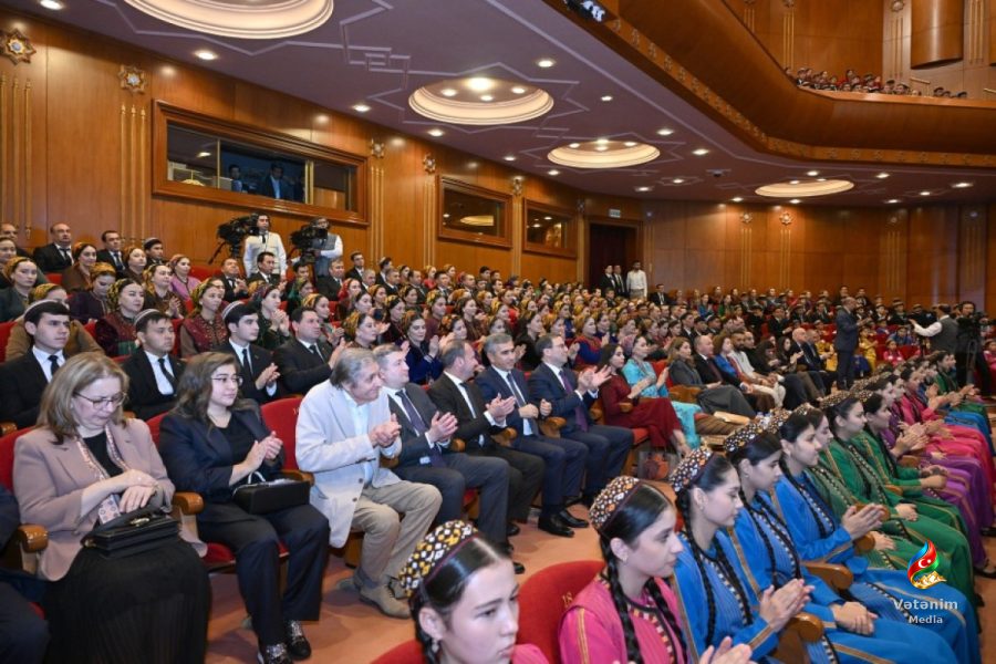 Leyla Əliyeva Aşqabadda Türkmənistan və Azərbaycan musiqilərini dinləyib