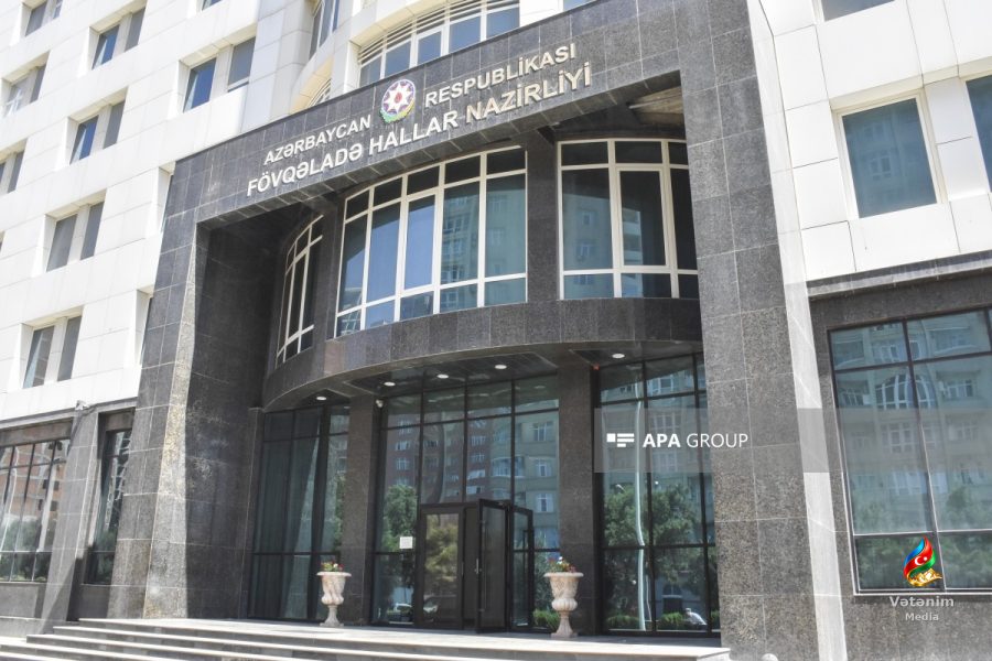 Zığ qəsəbəsində yaşayış binasında yanğın söndürülür