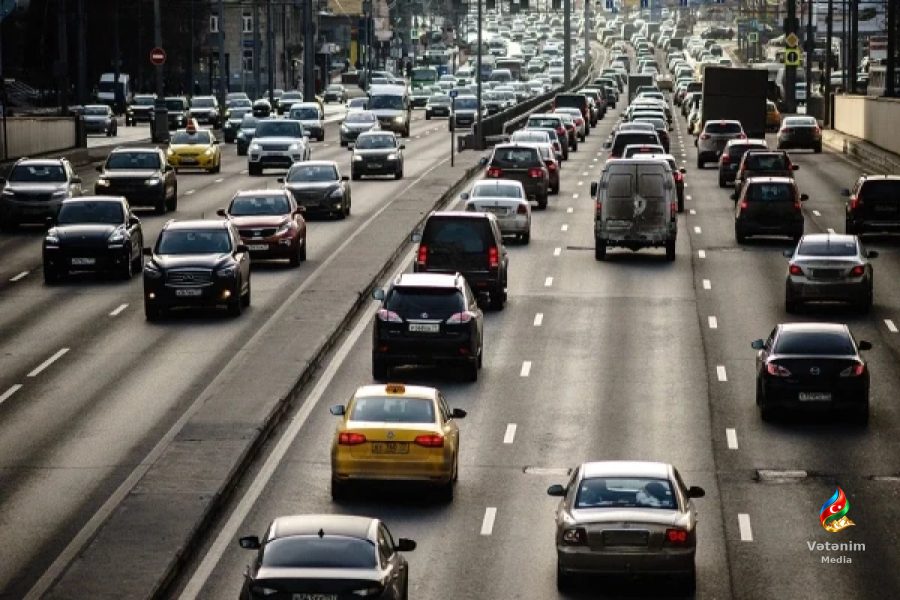 Rusiyada təcrübəsiz sürücülərə güclü avtomobillər üçün qadağa təklif edildi