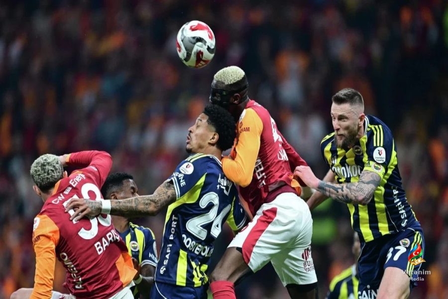 “Qalatasaray” İstanbul derbisində “Fənərbaxça”ya 2:1 hesabı ilə qalib gəlib
