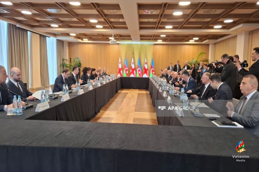 Əsədov və Kobaxidze Azərbaycan-Gürcüstan komissiyasının iclasında protokol imzalayıblar