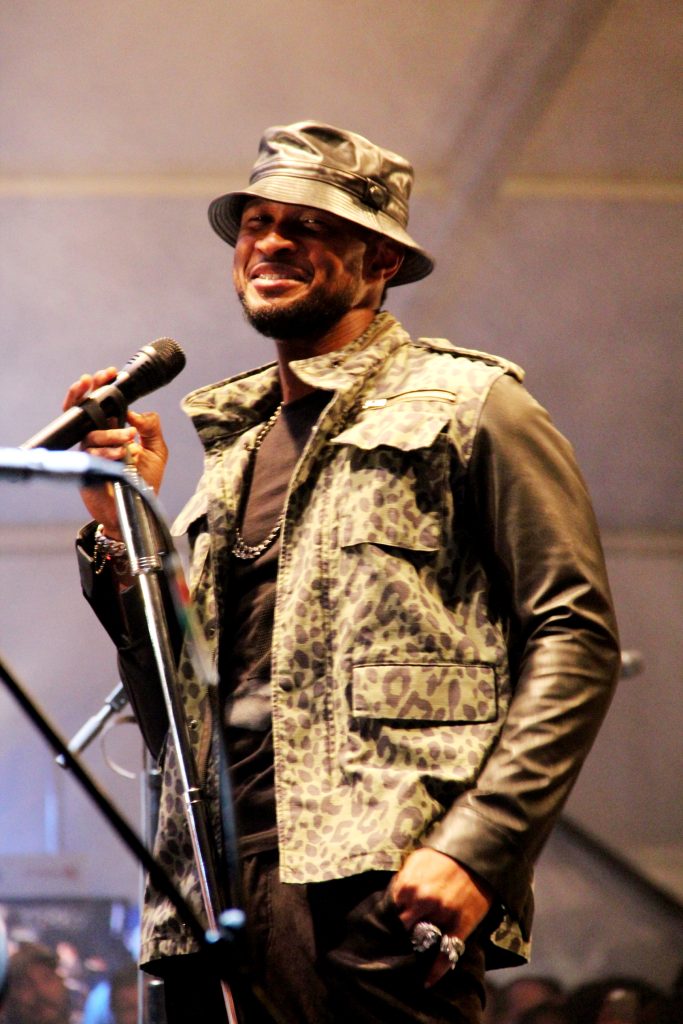 Usher — doğum günü: 14 oktyabr