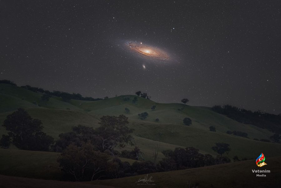 Andromeda qalaktikası Avstraliya səmasında üfüqdən yüksəlir