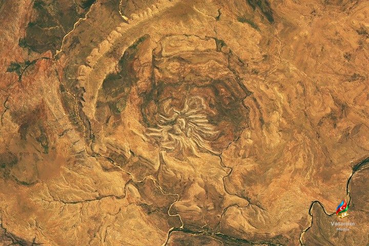 Avstraliyada hörümçəyi xatırladan 13 kilometrlik meteorit krateri