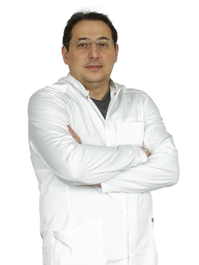 Kamran Nağıyev — mama-ginekoloq