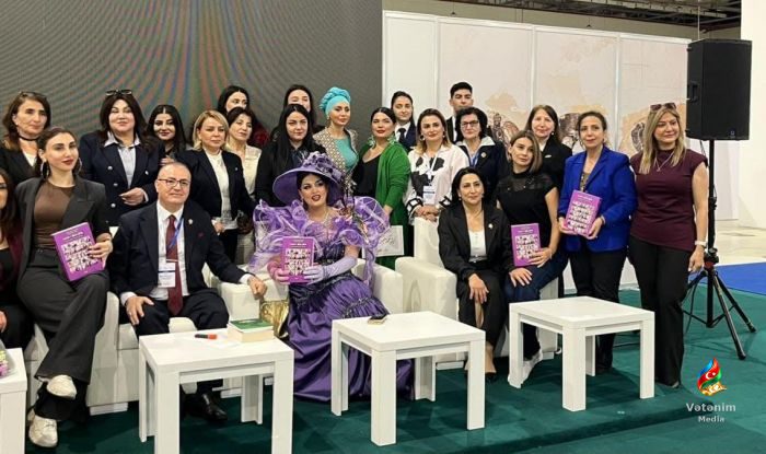 “Xarı-bülbül” antologiyasının təqdimatı Bakı Ekspo Mərkəzində keçirilib